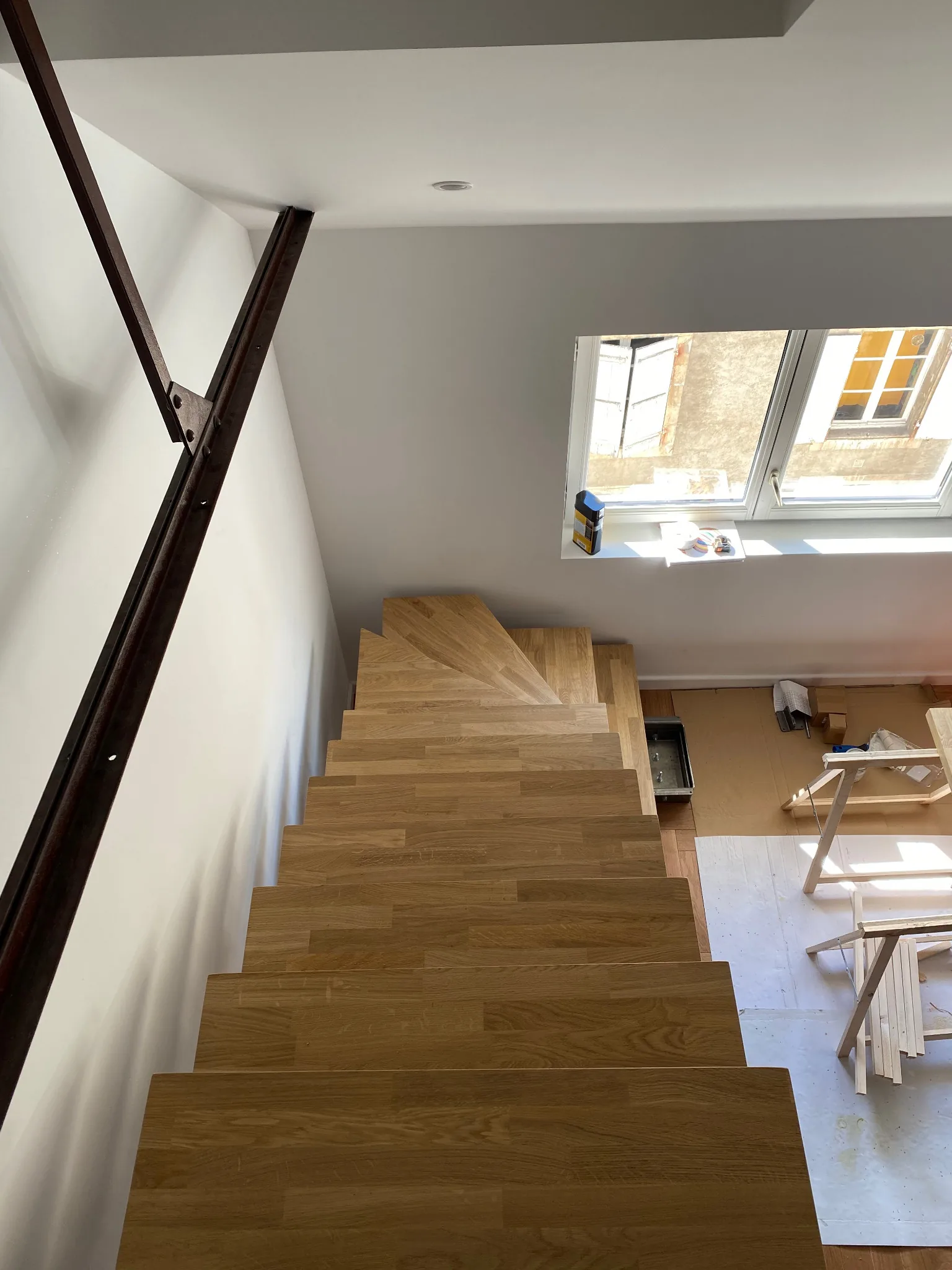 Escalier blanc contemporain sur mesure